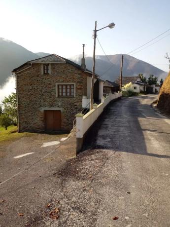 Casa de pueblo en calle Los Lagos s/n