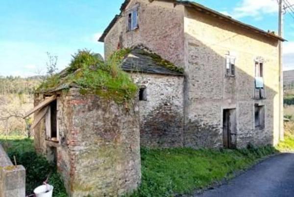 Casa independiente en calle Armental