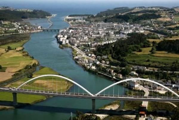 Casa independiente en calle Armental
