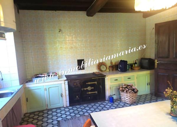 Caserón en Bustelo s/n