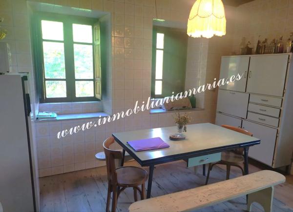 Caserón en Bustelo s/n