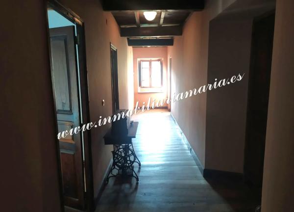 Caserón en Bustelo s/n