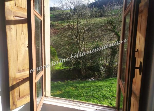 Caserón en Bustelo s/n