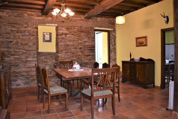 Casa independiente en Barrio Regada