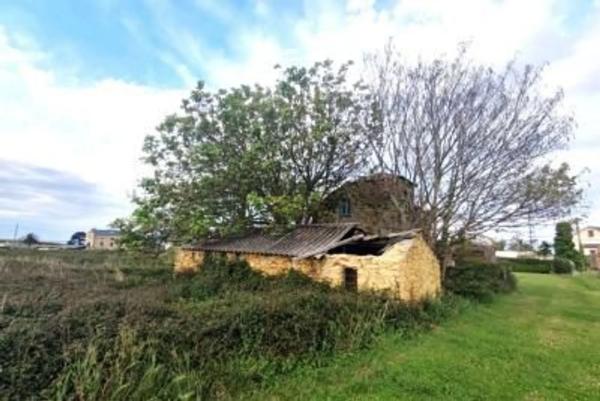Casa independiente en avenida Serantes