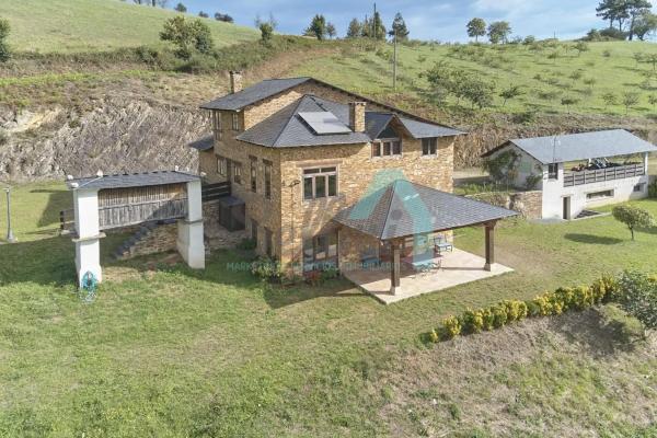 Casa independiente en Lugar Fojas