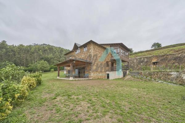 Casa independiente en Lugar Fojas