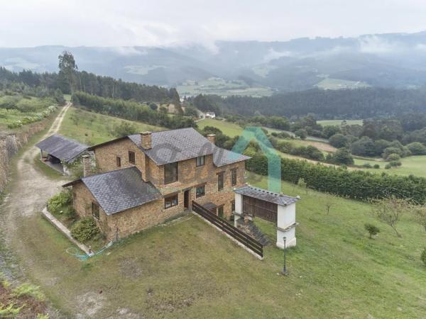 Casa independiente en Lugar Fojas