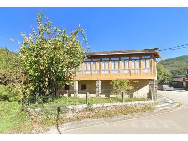 Casa independiente en Barrio las Barreiras