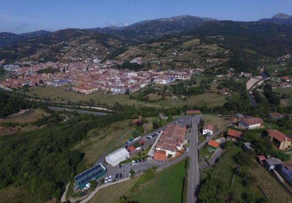Casa de pueblo en Canzana, 1