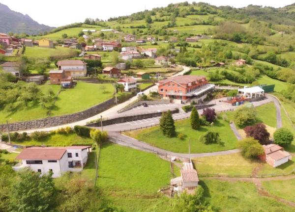 Casa de pueblo en Canzana, 1