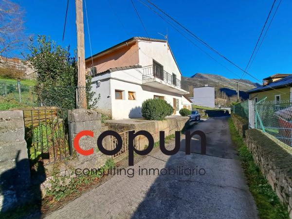 Casa independiente en Barrio, 1