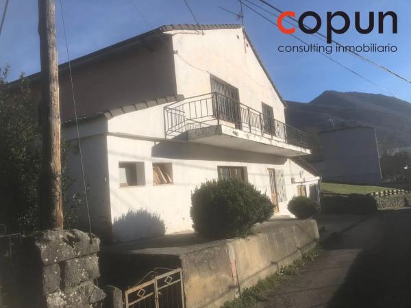 Casa independiente en Barrio, 1