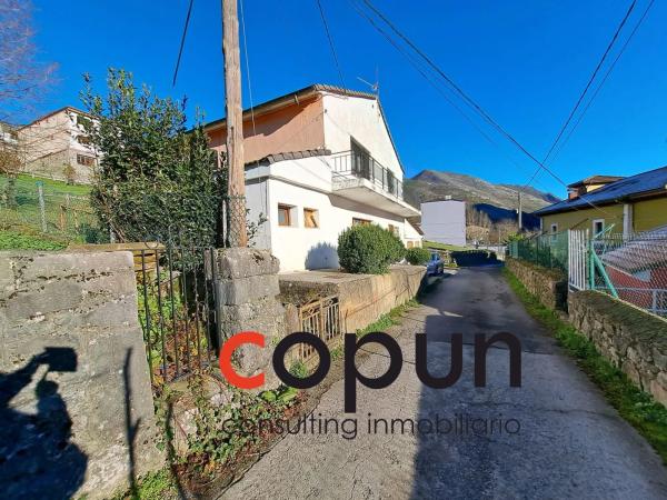 Casa independiente en Barrio, 1