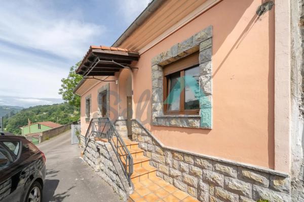 Casa independiente en Lugar Condado