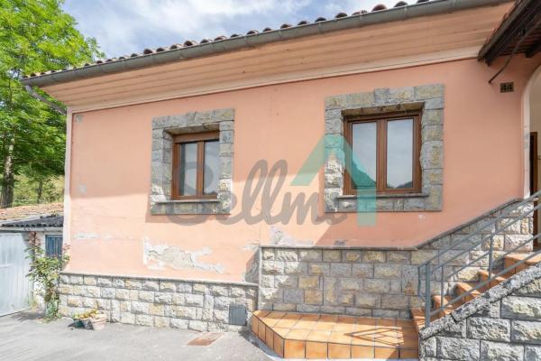 Casa independiente en Lugar Condado