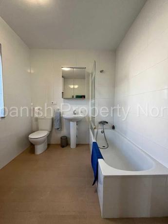 Casa independiente en Cs Llaneces r Moro