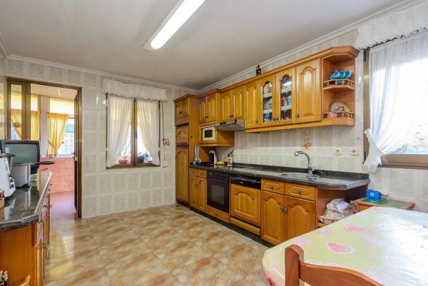 Casa independiente en calle de Higinio Carrocera, 2