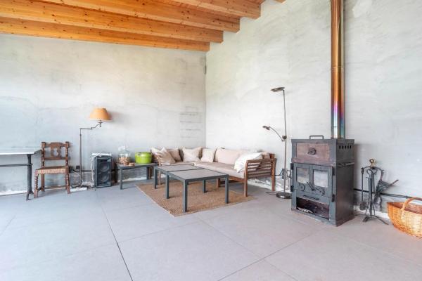 Casa independiente en Vía, 3