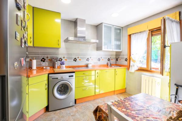 Casa independiente en Caserio Respolon, 4