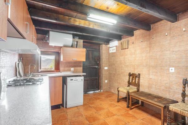 Casa independiente en Vía, 3