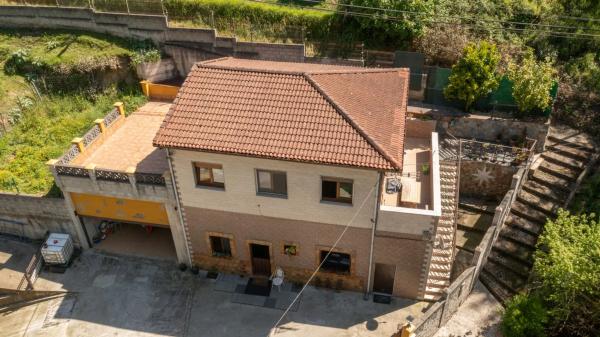 Casa independiente en Caserio Respolon, 4