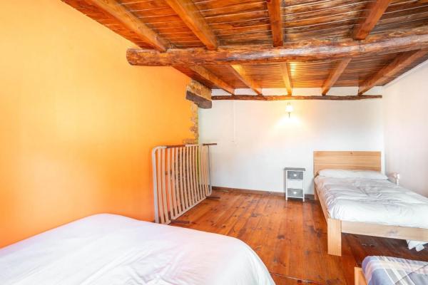 Casa independiente en Vía, 3