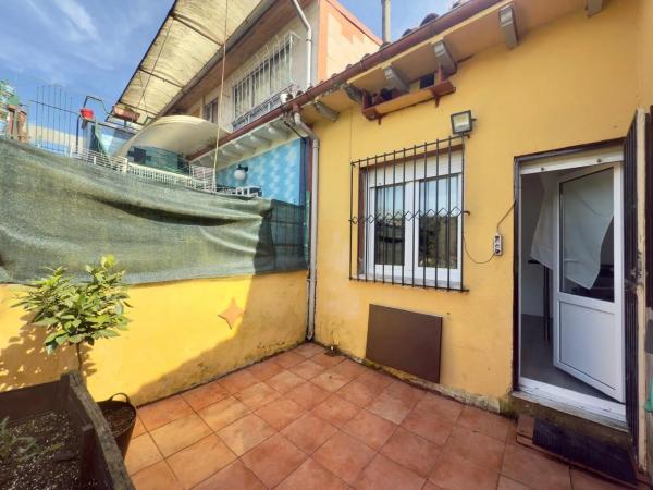 Casa independiente en calle Antonio Antuña, 92