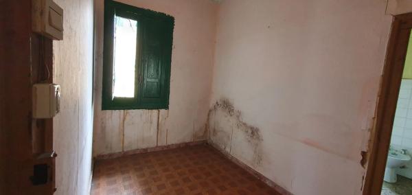 Casa independiente en Perlada, 4