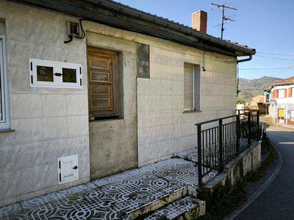 Casa de pueblo en calle les Pieces, 44