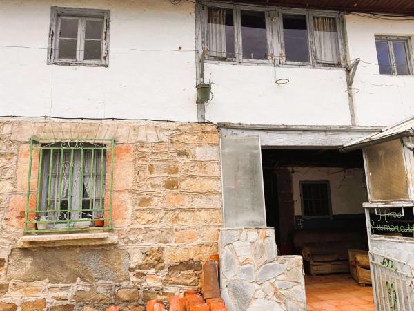 Casa de pueblo en Lg Belerda, 2