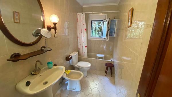 Casa independiente en cuesta la Viña