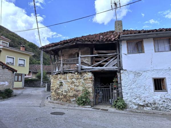 Casa de pueblo en Bezanes, 74