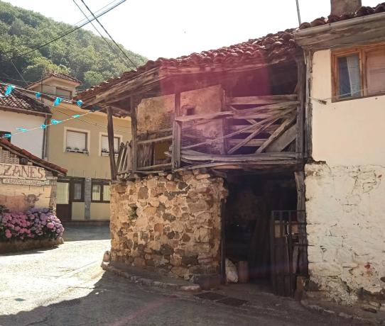 Casa de pueblo en Bezanes, 74