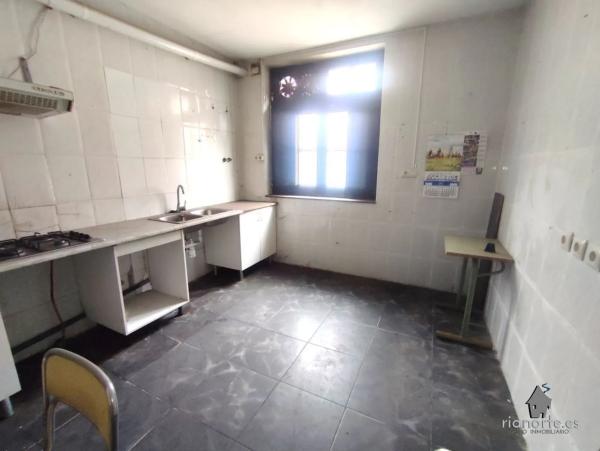 Casa independiente en calle Domingo García Regueral