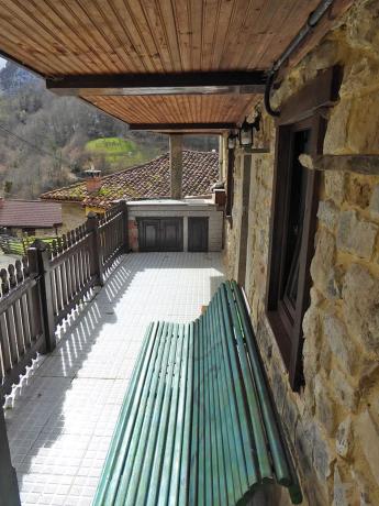 Casa de pueblo en calle Calaeo 33, 33995