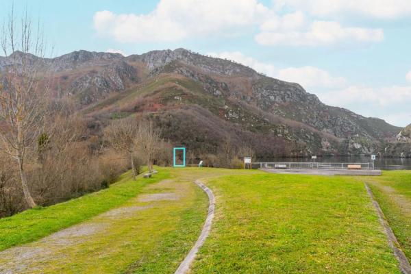 Casa independiente en Rioseco, 85