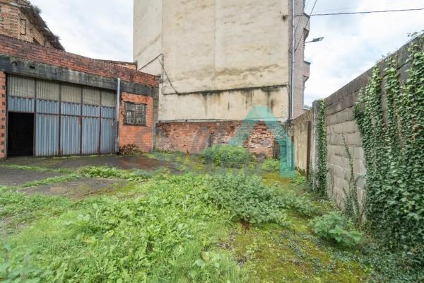 Casa independiente en avenida de Bimenes