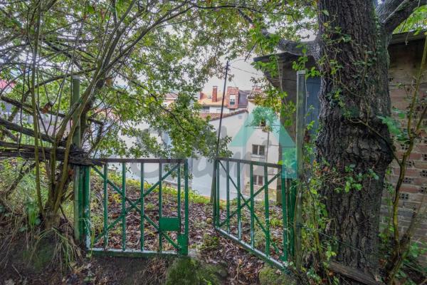 Casa independiente en avenida de Bimenes