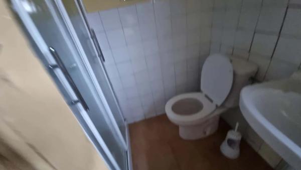 Casa independiente en calle Manuel González Vigil