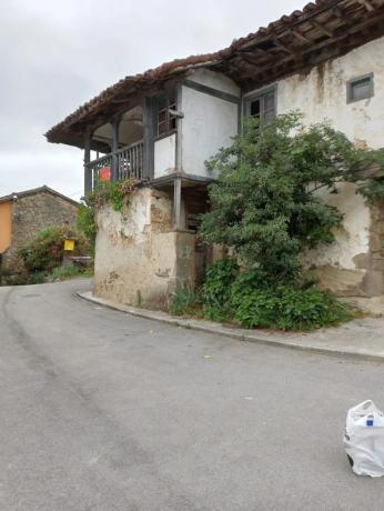 Casa de pueblo en Lugar govezanes, 21
