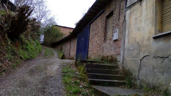 Casa de pueblo en avenida de Bimenes, 21