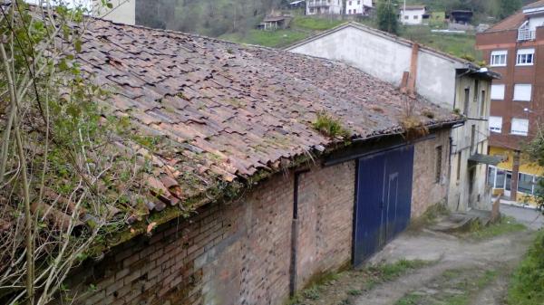 Casa de pueblo en avenida de Bimenes, 21