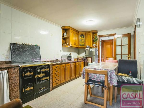 Casa independiente en La Hueria