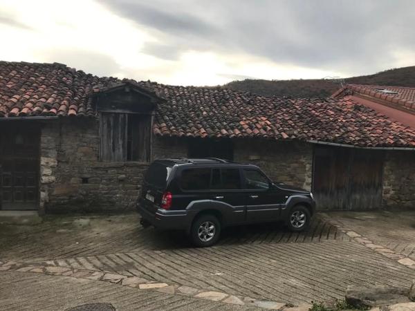 Casa de pueblo en Lugar Prieres, 27