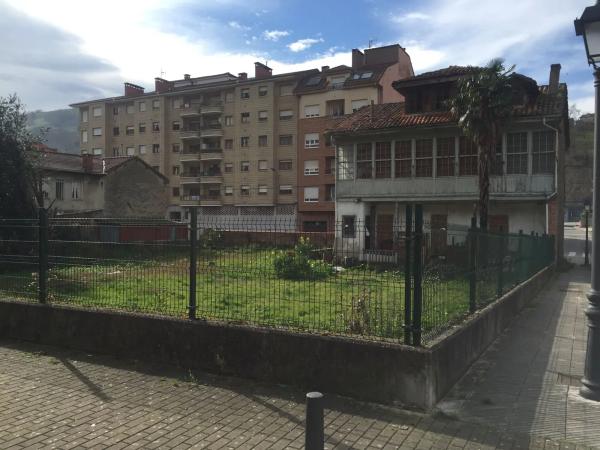 Caserón en avenida de la Libertad, 59