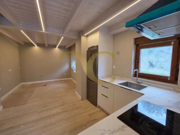 Casa independiente en calle Naves