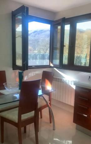 Casa independiente en calle Mestas de Con, 30