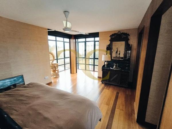 Casa independiente en calle la Guía