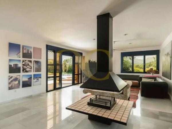 Casa independiente en calle la Guía